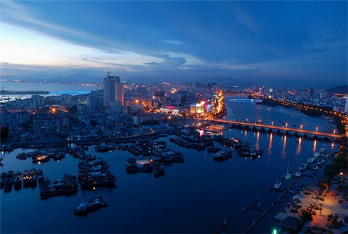 蛋糕加盟哪个品牌比较受欢迎，加盟优朵拉烘焙一月多少钱保本